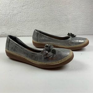 Clarks Women's Elaina Jade Metallic Leather Flower Comfort Size‎ 9.5 W 7643